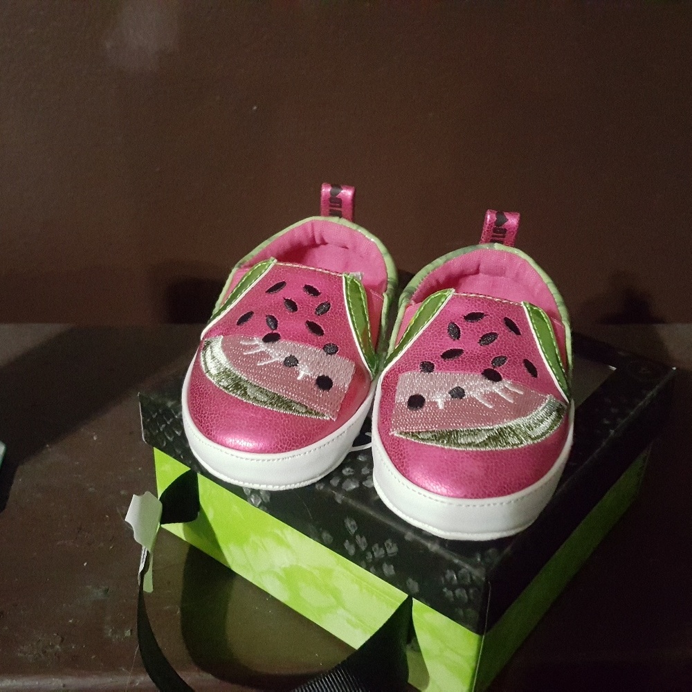 Sneaks